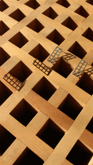 Brinco Muxarabi Pequeno